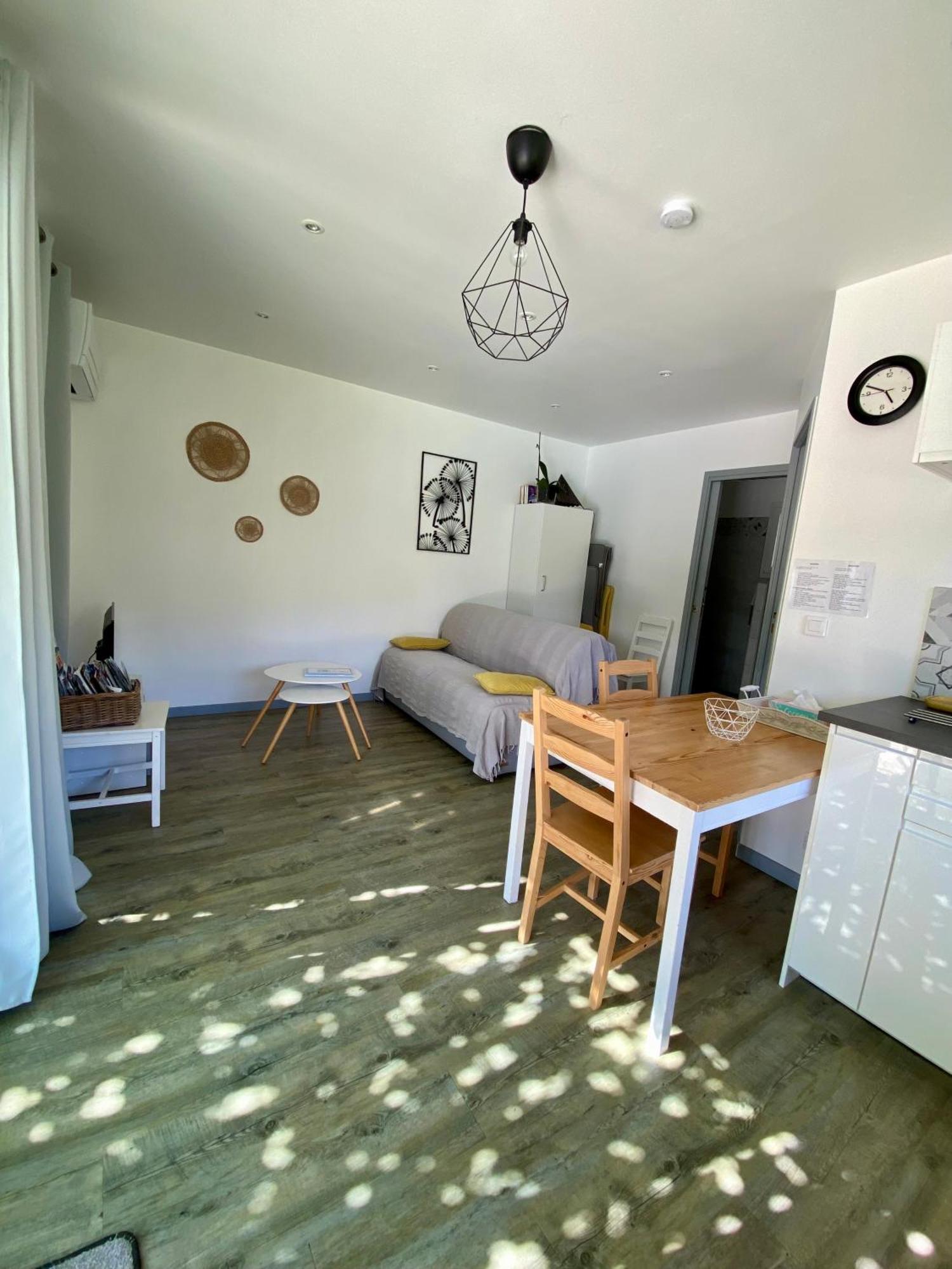La Petite Maison Robion en Luberon Δωμάτιο φωτογραφία